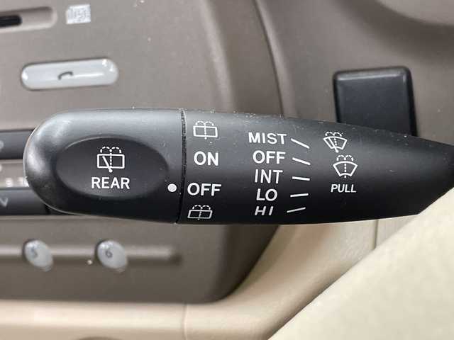 スズキ アルト F 道央・札幌 2012(平24)年 2.6万km シルキーシルバーメタリック 4WD/5速MT/純正オーディオ/(AM/FM/CD)/純正フロアマット/ヘッドライトレベライザー/ドアバイザー/取扱説明書/保証書