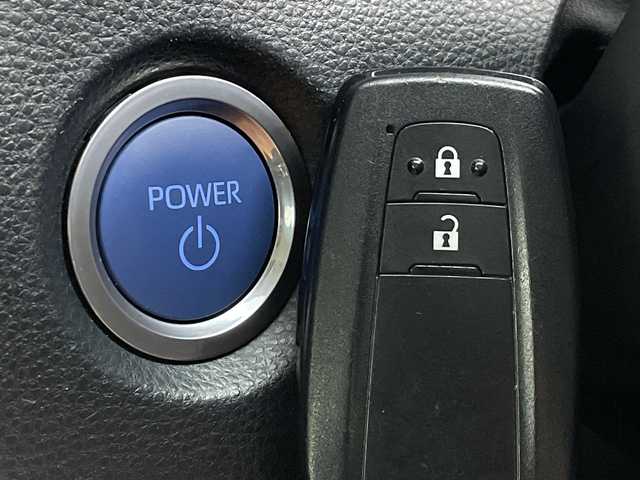 トヨタ カローラツーリング ハイブリッド S 新潟県 2019(令1)年 9.7万km セレスタイトグレーメタリック 純正メモリナビ/　Bluetooth/USB/トヨタセーフティセンス/・プリクラッシュセーフティ/・レーントレーシングアシスト/・レーンディパーチャーアラート/・レーダークルーズコントロール/・オートマチックハイビーム/・ロードサインアシスト/リアクロストラフィックアラート/パーキングサポートブレーキ/ブラインドスポットモニター/前後コーナーセンサー/前後ドライブレコーダー/バックモニター/ビルトインETC/LEDヘッドライト/電子パーキング/オートブレーキホールド/レザーステアリング