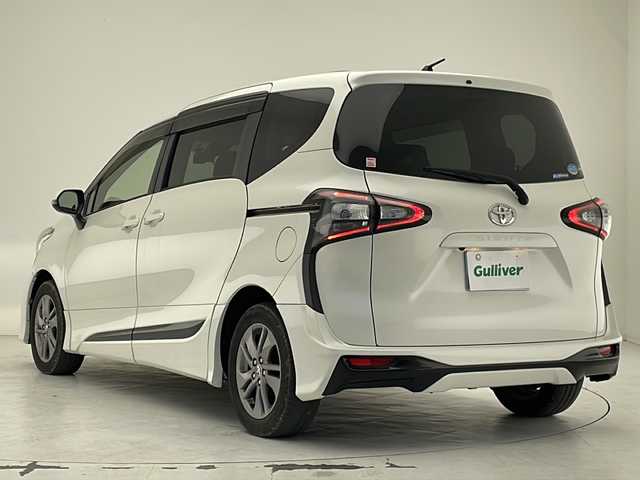 トヨタ シエンタ G 沖縄県 2018(平30)年 6.1万km ホワイトパールクリスタルシャイン 純正ナビ(ＮＳＺＴ－Ｗ６６Ｔ)　/(フルセグＴＶ　Ｂｌｕｅｔｏｏｔｈ　ＣＤ　ＤＶＤ)　/バックカメラ　/ドライブレコーダー　/ＥＴＣ　/両側パワースライドドア　/トヨタセーフティセンス/スマートキー　/アイドリングストップ/ＬＥＤヘッドライト/オートライト/純正15インチアルミホイール　/純正エアロ(モデリスタ)/純正フロアマット