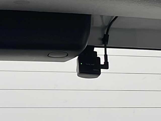 トヨタ シエンタ G 沖縄県 2018(平30)年 6.1万km ホワイトパールクリスタルシャイン 純正ナビ(ＮＳＺＴ－Ｗ６６Ｔ)　/(フルセグＴＶ　Ｂｌｕｅｔｏｏｔｈ　ＣＤ　ＤＶＤ)　/バックカメラ　/ドライブレコーダー　/ＥＴＣ　/両側パワースライドドア　/トヨタセーフティセンス/スマートキー　/アイドリングストップ/ＬＥＤヘッドライト/オートライト/純正15インチアルミホイール　/純正エアロ(モデリスタ)/純正フロアマット