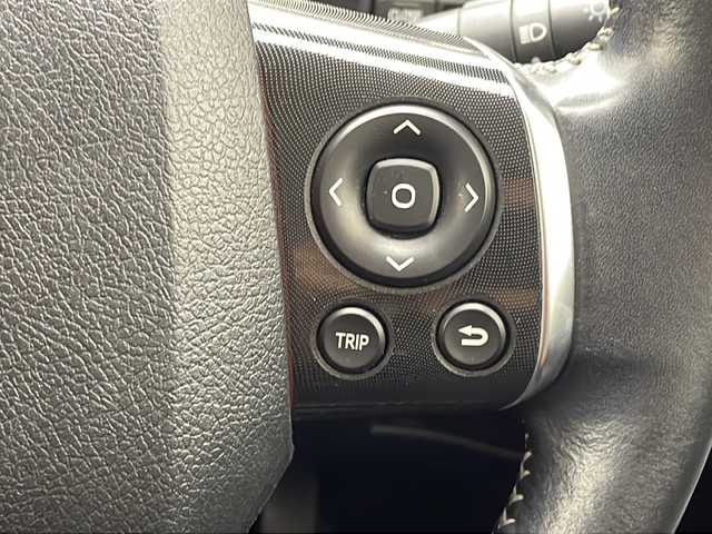 トヨタ シエンタ G 沖縄県 2018(平30)年 6.1万km ホワイトパールクリスタルシャイン 純正ナビ(ＮＳＺＴ－Ｗ６６Ｔ)　/(フルセグＴＶ　Ｂｌｕｅｔｏｏｔｈ　ＣＤ　ＤＶＤ)　/バックカメラ　/ドライブレコーダー　/ＥＴＣ　/両側パワースライドドア　/トヨタセーフティセンス/スマートキー　/アイドリングストップ/ＬＥＤヘッドライト/オートライト/純正15インチアルミホイール　/純正エアロ(モデリスタ)/純正フロアマット