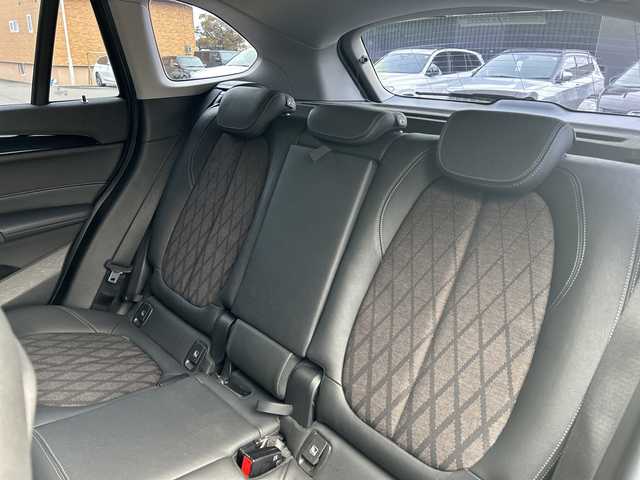 ＢＭＷ Ｘ１ xDrive 18d xライン 道東・釧路十勝 2016(平28)年 6.5万km 黒 ワンオーナー/４WD/純正HDDナビ/　CD/DVD/BT/USB/バックカメラ/ミラーETC/衝突回避ブレーキ/クルーズコントロール/リアパークディスタンスコントロール/ハーフレザーシート/パワーバックドア/LEDヘッドライト/オートライト/純正18インチAW/純正フロアマット/取扱説明書/保証書/スペアキー