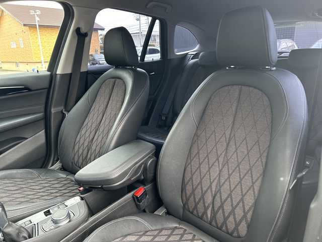 ＢＭＷ Ｘ１ xDrive 18d xライン 道東・釧路十勝 2016(平28)年 6.5万km 黒 ワンオーナー/４WD/純正HDDナビ/　CD/DVD/BT/USB/バックカメラ/ミラーETC/衝突回避ブレーキ/クルーズコントロール/リアパークディスタンスコントロール/ハーフレザーシート/パワーバックドア/LEDヘッドライト/オートライト/純正18インチAW/純正フロアマット/取扱説明書/保証書/スペアキー