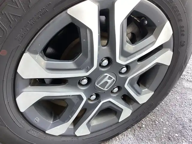 ホンダ フリード＋ ハイブリット クロスター ホンダセンシング 鹿児島県 2021(令3)年 11.7万km プラチナホワイトパール ワンオーナー/純正9インチプレミアムインターナビ/(VXM-217VFNi)/バックカメラ/ビルトインETC(ナビ連動)/純正ドライブレコーダー(DRH-204VD)/(ナビ連動タイプ/前後カメラ)/Cパッケージ/・照明付きバニティミラー(運転席/助手席)/・プラズマクラスター付きオートエアコン/・サイド/カーテンエアバッグ/・シートヒーター(運転席/助手席)/・ロールサンシェード(スライドドア)/・熱線入りフロントウインドウ/ヒーデッドドアミラー/USB端子/ステアリングスイッチ/ホンダセンシング(安全運転支援システム)/両側パワースライドドア/LEDヘッドライト/オートライト/LEDフロントフォグランプ/合皮/ファブリックコンビシート/シルバールーフレール/マルチラゲッジボード/ルーフラック/スマートキー×2本/取説&保証書&ナビ取説有り/ダンロップ エナセーブ/2022年製フロント2本/2025年製リヤ2本/