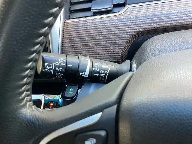 ホンダ フリード＋ ハイブリット クロスター ホンダセンシング 鹿児島県 2021(令3)年 11.7万km プラチナホワイトパール ワンオーナー/純正9インチプレミアムインターナビ/(VXM-217VFNi)/バックカメラ/ビルトインETC(ナビ連動)/純正ドライブレコーダー(DRH-204VD)/(ナビ連動タイプ/前後カメラ)/Cパッケージ/・照明付きバニティミラー(運転席/助手席)/・プラズマクラスター付きオートエアコン/・サイド/カーテンエアバッグ/・シートヒーター(運転席/助手席)/・ロールサンシェード(スライドドア)/・熱線入りフロントウインドウ/ヒーデッドドアミラー/USB端子/ステアリングスイッチ/ホンダセンシング(安全運転支援システム)/両側パワースライドドア/LEDヘッドライト/オートライト/LEDフロントフォグランプ/合皮/ファブリックコンビシート/シルバールーフレール/マルチラゲッジボード/ルーフラック/スマートキー×2本/取説&保証書&ナビ取説有り/ダンロップ エナセーブ/2022年製フロント2本/2025年製リヤ2本/