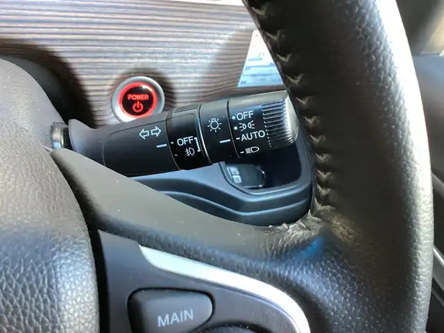 ホンダ フリード＋ ハイブリット クロスター ホンダセンシング 鹿児島県 2021(令3)年 11.7万km プラチナホワイトパール ワンオーナー/純正9インチプレミアムインターナビ/(VXM-217VFNi)/バックカメラ/ビルトインETC(ナビ連動)/純正ドライブレコーダー(DRH-204VD)/(ナビ連動タイプ/前後カメラ)/Cパッケージ/・照明付きバニティミラー(運転席/助手席)/・プラズマクラスター付きオートエアコン/・サイド/カーテンエアバッグ/・シートヒーター(運転席/助手席)/・ロールサンシェード(スライドドア)/・熱線入りフロントウインドウ/ヒーデッドドアミラー/USB端子/ステアリングスイッチ/ホンダセンシング(安全運転支援システム)/両側パワースライドドア/LEDヘッドライト/オートライト/LEDフロントフォグランプ/合皮/ファブリックコンビシート/シルバールーフレール/マルチラゲッジボード/ルーフラック/スマートキー×2本/取説&保証書&ナビ取説有り/ダンロップ エナセーブ/2022年製フロント2本/2025年製リヤ2本/