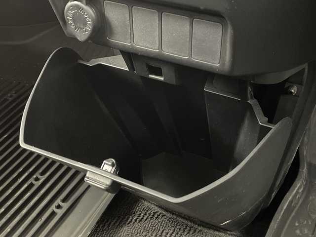 トヨタ ルーミー カスタムG 大阪府 2020(令2)年 1万km パールホワイトⅢ スマートアシスト/・衝突軽減ブレーキ/・先行車発進お知らせ/・車線逸脱防止/・標識認識機能/コーナーセンサー/純正SDナビ/・CD/・Bluetooth/・フルセグTV/バックカメラ/両側パワースライドドア/ステアリングスイッチ/アイドリングストップ/オートブレーキホールド/オートライト/LEDヘッドライト/フォグランプ/Wエアバッグ/ABS/スマートキー