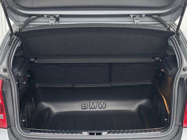 ＢＭＷ １１６ｉ 山形県 2011(平23)年 0.3万km スペースグレー ワンオーナー/社外メモリナビ【AVIC-RZ801】/(DVD/フルセグTV/Bluetooth/USB/MSV)/バックカメラ/横滑り防止機能/純正16インチアルミホイール/HIDヘッドライト/カーテンエアバッグ/スペアキー1本/保証書/取扱説明書