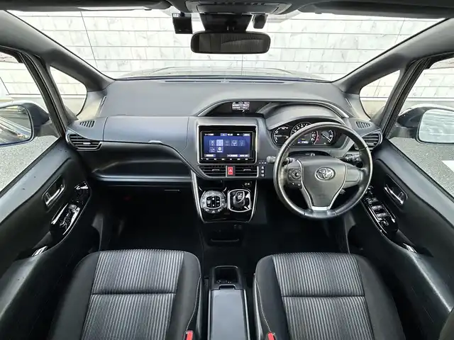 トヨタ ヴォクシー ハイブリッド ZS 煌Ⅱ 福岡県 2019(平31)年 3.8万km ブラック 純正9型SDナビ(フルセグTV/CD/DVD/BT)バックモニタトヨタセーフティコーナーセンサー両側電動パワスラクルーズコントロールドラレコETCシートヒーターUSB純正フロアマット純正LEDヘッドライト純正アルミホイールプッシュスタートスマートキー