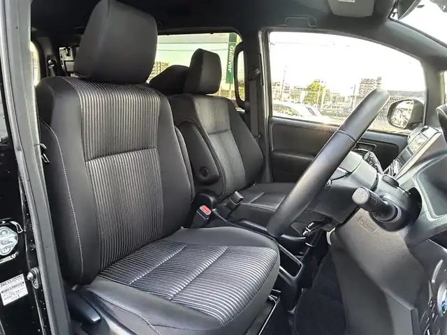 トヨタ ヴォクシー ハイブリッド ZS 煌Ⅱ 福岡県 2019(平31)年 3.8万km ブラック 純正9型SDナビ(フルセグTV/CD/DVD/BT)バックモニタトヨタセーフティコーナーセンサー両側電動パワスラクルーズコントロールドラレコETCシートヒーターUSB純正フロアマット純正LEDヘッドライト純正アルミホイールプッシュスタートスマートキー