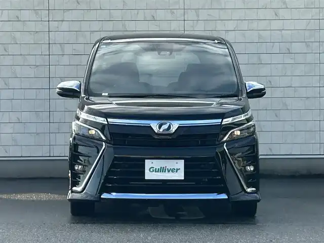 トヨタ ヴォクシー ハイブリッド ZS 煌Ⅱ 福岡県 2019(平31)年 3.8万km ブラック 純正9型SDナビ(フルセグTV/CD/DVD/BT)バックモニタトヨタセーフティコーナーセンサー両側電動パワスラクルーズコントロールドラレコETCシートヒーターUSB純正フロアマット純正LEDヘッドライト純正アルミホイールプッシュスタートスマートキー