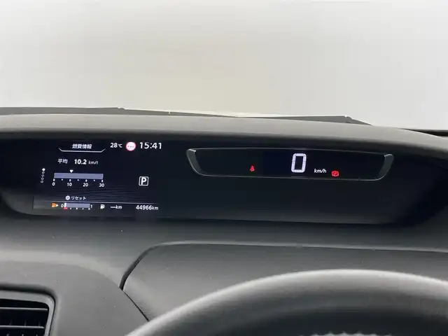日産 セレナ ハイウェイスターVセレクションⅡ 埼玉県 2018(平30)年 4.5万km ブリリアントホワイトパール 2トーン セーフティパックB/・プロパイロット/・電動パーキングブレーキ/ブレーキホールド/・インテリジェントルームミラー/・アラウンドビューモニター/・パーキングアシスト/・カーテンエアバック/コーナーセンサー/ハンズフリー両側パワースライドドア/エマージェンシーブレーキ/ハイビームアシスト/車線逸脱警報/純正９型ナビ（MM５１８D-L）/・フルセグ/・CD/DVD/ブルーレイ/・Bluetooth/・SD音楽録音/純正フリップダウンモニター/革巻きステアリング/オートライト/LEDヘッドライト/フォグランプ/純正１６インチアルミホイール/W+サイド+カーテンエアバック
