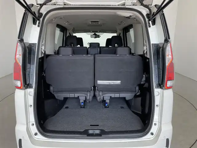 日産 セレナ ハイウェイスターVセレクションⅡ 埼玉県 2018(平30)年 4.5万km ブリリアントホワイトパール 2トーン セーフティパックB/・プロパイロット/・電動パーキングブレーキ/ブレーキホールド/・インテリジェントルームミラー/・アラウンドビューモニター/・パーキングアシスト/・カーテンエアバック/コーナーセンサー/ハンズフリー両側パワースライドドア/エマージェンシーブレーキ/ハイビームアシスト/車線逸脱警報/純正９型ナビ（MM５１８D-L）/・フルセグ/・CD/DVD/ブルーレイ/・Bluetooth/・SD音楽録音/純正フリップダウンモニター/革巻きステアリング/オートライト/LEDヘッドライト/フォグランプ/純正１６インチアルミホイール/W+サイド+カーテンエアバック