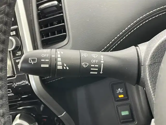 日産 セレナ ハイウェイスターVセレクションⅡ 埼玉県 2018(平30)年 4.5万km ブリリアントホワイトパール 2トーン セーフティパックB/・プロパイロット/・電動パーキングブレーキ/ブレーキホールド/・インテリジェントルームミラー/・アラウンドビューモニター/・パーキングアシスト/・カーテンエアバック/コーナーセンサー/ハンズフリー両側パワースライドドア/エマージェンシーブレーキ/ハイビームアシスト/車線逸脱警報/純正９型ナビ（MM５１８D-L）/・フルセグ/・CD/DVD/ブルーレイ/・Bluetooth/・SD音楽録音/純正フリップダウンモニター/革巻きステアリング/オートライト/LEDヘッドライト/フォグランプ/純正１６インチアルミホイール/W+サイド+カーテンエアバック