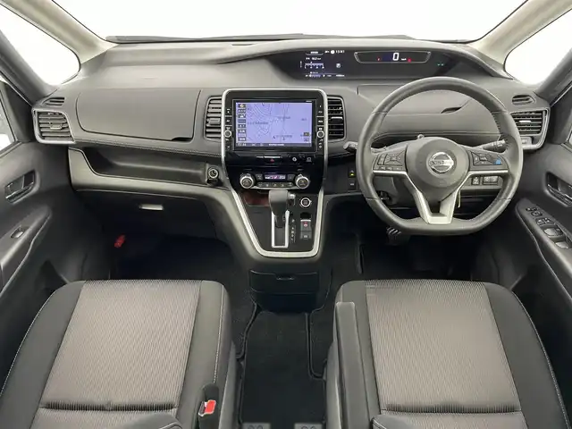 日産 セレナ ハイウェイスターVセレクションⅡ 埼玉県 2018(平30)年 4.5万km ブリリアントホワイトパール 2トーン セーフティパックB/・プロパイロット/・電動パーキングブレーキ/ブレーキホールド/・インテリジェントルームミラー/・アラウンドビューモニター/・パーキングアシスト/・カーテンエアバック/コーナーセンサー/ハンズフリー両側パワースライドドア/エマージェンシーブレーキ/ハイビームアシスト/車線逸脱警報/純正９型ナビ（MM５１８D-L）/・フルセグ/・CD/DVD/ブルーレイ/・Bluetooth/・SD音楽録音/純正フリップダウンモニター/革巻きステアリング/オートライト/LEDヘッドライト/フォグランプ/純正１６インチアルミホイール/W+サイド+カーテンエアバック