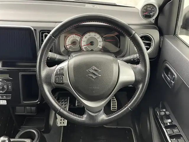 スズキ アルト ワークス 広島県 2016(平28)年 4.9万km パールホワイト ５MT車/前席レカロシート/社外フローティングナビ/フルセグTV/BT/CD/DVD/BD/ETC/前後ドライブレコーダー/Pivot製追加メーター/革巻きステアリング/ステアリングリモコン/プッシュスタート/スマートキー/スペアキー/LEDライト/オートライト/フォグライト/NEW SR製ショックアブソーバー/純正フロアマット/ドアバイザー/取扱説明書/保証書