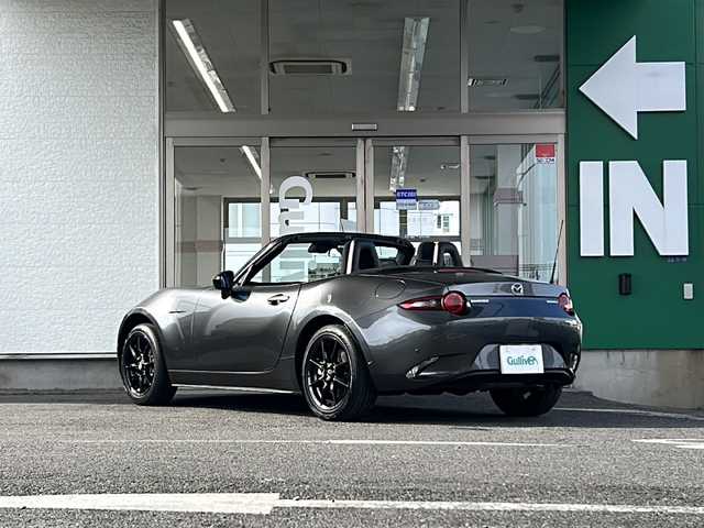 マツダ ロードスター NR－A 愛知県 2022(令4)年 1.2万km マシーングレープレミアムM 禁煙車/ビルシュタイン社製の車高調整機能付きダンパー/トルクセンシング式スーパーLSD/フロントサスタワーバー/ブラインドスポットモニター/純正オーディオ/純正AW/社外フロアマット/レーンキープアシスト/衝突軽減ブレーキ/後方コーナーセンサー/純正LEDヘッドライト/オートライト/オートマッチクハイビーム/電動格納ミラー/ETC/スペアキー/取扱説明書/保証書