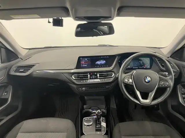 ＢＭＷ ２１８ｉ グランクーペ 岡山県 2020(令2)年 4.6万km ミネラルホワイト 純ｉＤｒｉｖｅ　/Ｒカメラ　/Ｐアシスト　/後退アシスト　/正面衝突警告　/車線逸脱警告　/ステアリングサポート　/車線変更警告　/オートＡ／Ｃ　/ワイヤレスチャージ　/アイドリングストップ　/パワーシート（Ｄ）　/アクティブクルーズ　/BMW純正オールウェザーマット　/オートライト　/オートワイパー　/アップルカープレイ　/ミラー一体型ETC　/ドラレコ（下・R）　/アンビエントライト　/コンフォートアクセス　/リアディライト