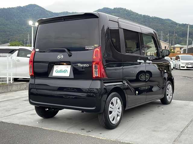 ダイハツ タント X 山梨県 2022(令4)年 1.3万km ブラックマイカメタリック 純正ナビ/衝突軽減装置/電動スライドドア/ETC/LEDヘッドライト/フルセグ/Bluetooth再生/バックカメラ/スマートキー/オートマチックハイビーム/オートエアコン/シートヒーター/クリアランスソナー/横滑り防止