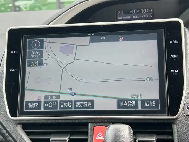 トヨタ ヴォクシー ZS 煌 奈良県 2018(平30)年 7.8万km ホワイトパールクリスタルシャイン 純正10インチナビ/(AM/FM/CD/DVD/BT/USB/HDMI/SD/フルセグTV）/バックカメラ/両側パワースライドドア/ビルトインETC/トヨタセーフティセンス/プリクラッシュセーフティ/レーントレーシングアシスト/オートマチックハイビーム/オートライト/デジタルインナーミラー/ドライブレコーダー/クルーズコントロール/アイドリングストップ/革巻きステアリング/ステアリングスイッチ/プッシュスタート/電格ウインカーミラー/純正フロアマット/横滑り防止装置