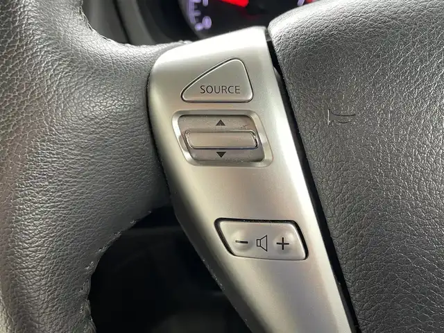 日産 ノート メダリスト X 岐阜県 2015(平27)年 5.8万km ブリリアントホワイトパール (株)IDOMが運営する【じしゃロン多治見店】の自社ローン専用車両になります。こちらは現金またはオートローンご利用時の価格です。自社ローンご希望の方は別途その旨お申付け下さい。/ディーラーオプションナビ/　（Bluetooth/DVD/フルセグ）/アラウンドビューモニター/エマージェンシーブレーキ/レーンキープアシスト/アイドリングストップ/コーナーセンサー/オートライト/フォグランプ/ETC