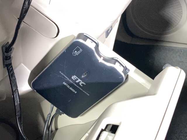 ホンダ Ｎ ＢＯＸ G Lパッケージ 沖縄県 2014(平26)年 10.3万km ヒダマリアイボリーパール 禁煙車/純正ナビ【VXM-145VFi】　/フルセグ　Ｂｌｕｅｔｏｏｔｈ　ＤＶＤ再生　/フリップダウンモニター　/大型ルーフコンソール　/両側パワースライドドア　/ＥＴＣ　/バックカメラ　/ステアリングスイッチ/ベンチシート/スマートキー/純正14インチアルミ