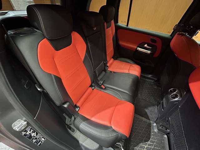 メルセデス・ベンツ Ｍ・ベンツ ＧＬＢ２００ｄ 4マチック AMGライン 千葉県 2023(令5)年 4.2万km マウンテングレー ＡＭＧライン　/パノラマＳＲ　/アドバンスドＰＫＧ　/赤黒革シート　/ナビ　/ＴＶ　/Ｂｌｕｅｔｏｏｔｈ接続　/３６０°ＨＵＤ　/電動シート　/シートＨ　/電動リアゲート　/ＬＥＤヘッドライト　/衝突軽減Ｂ　/ＢＳＭ　/ＬＫＡ