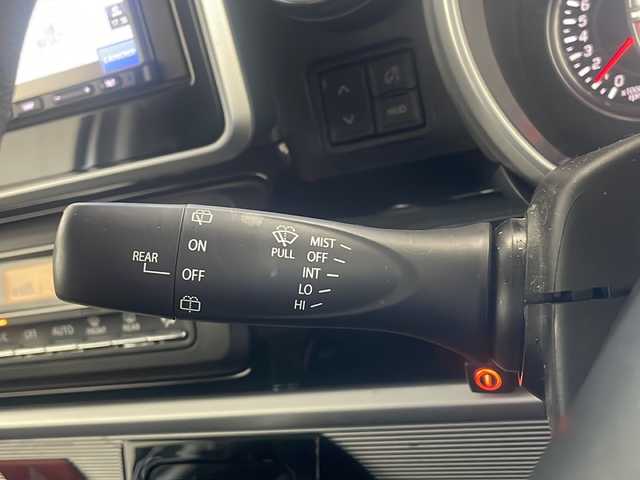 スズキ スペーシア カスタム HYBRID GS 岐阜県 2019(令1)年 5.9万km スチールシルバーM 社外メモリナビ(CN-E320D)/【ワンセグTV/SD/CD/Bluetooth】/バックカメラ/アラウンドビューモニター/片側パワースライドドア/衝突被害軽減システム/レーンキープアシスト/コーナーセンサー(後ろのみ)/シートヒーター(D席)/純正14インチアルミホイール/オートLEDライト/オートマチックハイビーム/横滑り防止装置/盗難防止装置/アイドリングストップ/純正フロアマット/プッシュスタート/スマートキー/ベンチシート/取扱説明書/保証書