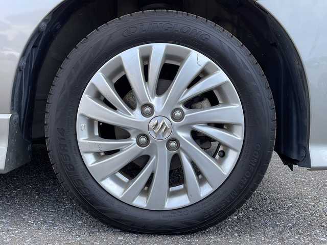 スズキ スペーシア カスタム HYBRID GS 岐阜県 2019(令1)年 5.9万km スチールシルバーM 社外メモリナビ(CN-E320D)/【ワンセグTV/SD/CD/Bluetooth】/バックカメラ/アラウンドビューモニター/片側パワースライドドア/衝突被害軽減システム/レーンキープアシスト/コーナーセンサー(後ろのみ)/シートヒーター(D席)/純正14インチアルミホイール/オートLEDライト/オートマチックハイビーム/横滑り防止装置/盗難防止装置/アイドリングストップ/純正フロアマット/プッシュスタート/スマートキー/ベンチシート/取扱説明書/保証書