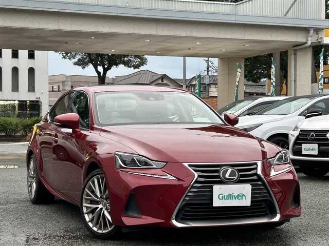 レクサス ＩＳ 200t バージョンL 熊本県 2017(平29)年 5.1万km レッドマイカクリスタルシャイン サンルーフ/革シート/プッシュスタート/純正ナビ/（CD・DVD・フルセグTV・BTオーディオ・SD）/マークレビンソン/バックカメラ/ビルトインETC/前後ドライブレコーダー/純正18インチAW/レーダークルーズ/パドルシフト/前席パワーシート・右前席シートメモリー/前席エアーシート・シートヒーター/LEDヘッドライト/オートライト/前後コーナーセンサー/横滑り防止装置/ウィンカーミラー/純正フロアマット/新車保証書/取扱説明書/スマートスペアキー×1本/カード型キー×1本