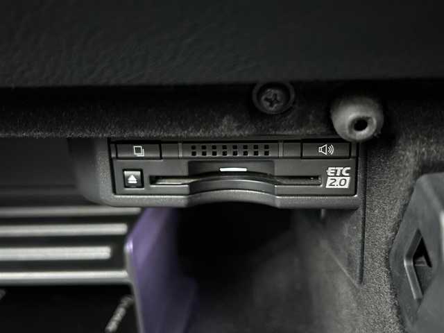 レクサス ＩＳ 200t バージョンL 熊本県 2017(平29)年 5.1万km レッドマイカクリスタルシャイン サンルーフ/革シート/プッシュスタート/純正ナビ/（CD・DVD・フルセグTV・BTオーディオ・SD）/マークレビンソン/バックカメラ/ビルトインETC/前後ドライブレコーダー/純正18インチAW/レーダークルーズ/パドルシフト/前席パワーシート・右前席シートメモリー/前席エアーシート・シートヒーター/LEDヘッドライト/オートライト/前後コーナーセンサー/横滑り防止装置/ウィンカーミラー/純正フロアマット/新車保証書/取扱説明書/スマートスペアキー×1本/カード型キー×1本