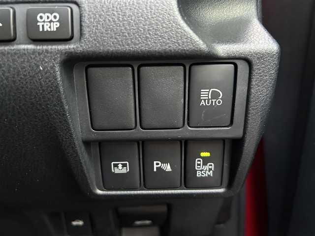 レクサス ＩＳ 200t バージョンL 熊本県 2017(平29)年 5.1万km レッドマイカクリスタルシャイン サンルーフ/革シート/プッシュスタート/純正ナビ/（CD・DVD・フルセグTV・BTオーディオ・SD）/マークレビンソン/バックカメラ/ビルトインETC/前後ドライブレコーダー/純正18インチAW/レーダークルーズ/パドルシフト/前席パワーシート・右前席シートメモリー/前席エアーシート・シートヒーター/LEDヘッドライト/オートライト/前後コーナーセンサー/横滑り防止装置/ウィンカーミラー/純正フロアマット/新車保証書/取扱説明書/スマートスペアキー×1本/カード型キー×1本