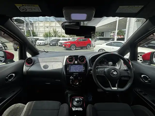 日産 ノート e－パワー ニスモ 熊本県 2017(平29)年 10.5万km スーパーブラック ワンオーナー/純正ナビ（MM316D-W）/【フルセグTV/Bluetooth/CD/DVD】/アラウンドビューカメラ/衝突軽減防止装置/レーンキープアシスト/車両接近通知装置/コーナーセンサー/純正１６インチAW/オートLEDライト/革巻きステアリング/ステアリングスイッチ/ETC/純正フロアマット/純正ドアバイザー/横滑り防止装置/スペアキー/保証書/取扱説明書