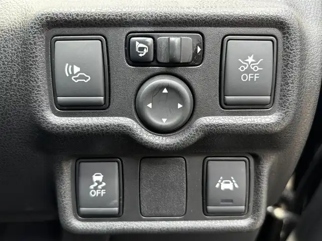 日産 ノート e－パワー ニスモ 熊本県 2017(平29)年 10.5万km スーパーブラック ワンオーナー/純正ナビ（MM316D-W）/【フルセグTV/Bluetooth/CD/DVD】/アラウンドビューカメラ/衝突軽減防止装置/レーンキープアシスト/車両接近通知装置/コーナーセンサー/純正１６インチAW/オートLEDライト/革巻きステアリング/ステアリングスイッチ/ETC/純正フロアマット/純正ドアバイザー/横滑り防止装置/スペアキー/保証書/取扱説明書