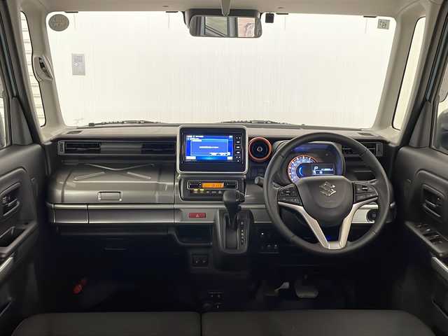 スズキ スペーシア ギア HYBRID XZ 熊本県 2021(令3)年 1.1万km オフブルーメタリック/ガンメタリック2トーンルーフ 純正SDナビ（ラジオ、フルセグ、BT、CD、DVD、SD、USB）/ETC/全方位カメラ/クルーズコントロール/ステアリングリモコン/シートヒーター/両側パワスラ/ヘッドアップディスプレイ/クリアランスソナー/レーンキープ/衝突被害軽減ブレーキ/横滑り防止/オートハイビーム/オートライト/フロアマット/ドアバイザー/リアサーキュレーター/プッシュスタート/スマートキー×2