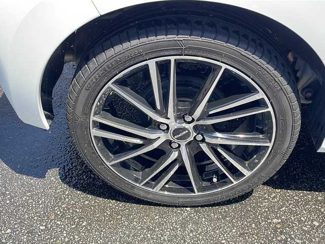 トヨタ ヤリス ハイブリッド X 宮崎県 2022(令4)年 1.7万km スーパーホワイトⅡ 純正ナビ/BT/USB/バックカメラ・ETC/トヨタセーフティセンス/レーンキープアシスト/パーキングサポートブレーキ/レーダークルーズコントロール/ドライブレコーダー/社外17インチアルミホイール/オートハイビーム/ウィンカーミラー/キーレスキー/純正フロアマット/ドアバイザー