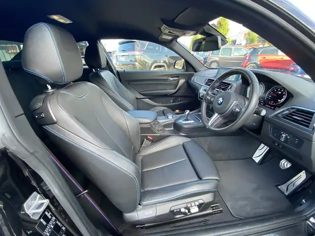 ＢＭＷ Ｍ２ エディションブラックシャドウ 福岡県 2018(平30)年 2.9万km 黒 ・クルーズコントロール/・純正ナビ/BT/USB/・バックカメラ/・黒革シート/シートヒーター/・ドライブレコーダー/・ETC/・純正19AW/・KW車高調/・100台限定車/・保証書/・取扱説明書/・スペアキー/・JQカーボンパドルシフト/・カーボンリアディフューザー/・カーボンドアミラーカバー