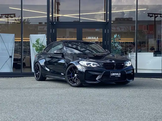 ＢＭＷ Ｍ２ エディションブラックシャドウ 福岡県 2018(平30)年 2.9万km 黒 ・クルーズコントロール/・純正ナビ/BT/USB/・バックカメラ/・黒革シート/シートヒーター/・ドライブレコーダー/・ETC/・純正19AW/・KW車高調/・100台限定車/・保証書/・取扱説明書/・スペアキー/・JQカーボンパドルシフト/・カーボンリアディフューザー/・カーボンドアミラーカバー