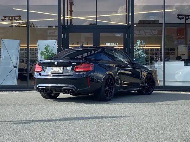 ＢＭＷ Ｍ２ エディションブラックシャドウ 福岡県 2018(平30)年 2.9万km 黒 ・クルーズコントロール/・純正ナビ/BT/USB/・バックカメラ/・黒革シート/シートヒーター/・ドライブレコーダー/・ETC/・純正19AW/・KW車高調/・100台限定車/・保証書/・取扱説明書/・スペアキー/・JQカーボンパドルシフト/・カーボンリアディフューザー/・カーボンドアミラーカバー