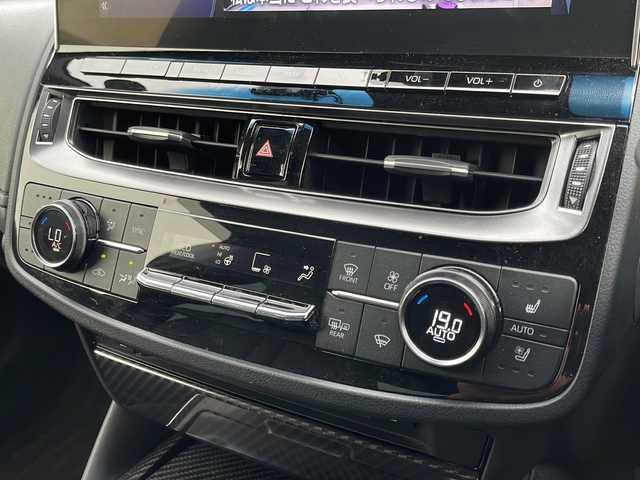 トヨタ クラウン ハイブリッド RS アドバンス Four 岩手県 2021(令3)年 9.4万km プレシャスホワイトパール サンルーフ　純正１２．３型ナビ　バックカメラ　フルセグ　Ｂｌｕｅｔｏｏｔｈ　ＢＳＭ　前席エアシートヒーター　パワーシート　シートメモリー　クルーズコントロール　ＥＴＣ２．０　純正１８ＡＷ　純正エンスタ