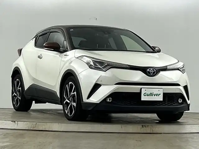 トヨタ Ｃ－ＨＲ G モード ブルーノ 愛知県 2019(令1)年 5.4万km ダークブラウンマイカメタリック/ホワイトパールクリスタルシャイン 禁煙車/2トーン/特別仕様車/純正7インチナビ/（CD/DVD/Bluetooth/フルセグTV/SD)/バックカメラ/トヨタセーフティセンス/・プリクラッシュセーフティ/・レーンディパーチャーアラート/・オートマチックハイビーム/・レーダークルーズコントロール/・ふらつき警報/コーナーセンサー/ETC/前後ドライブレコーダー/シートヒーター/ハーフレザーシート/純正18インチアルミホイール/LEDヘッドライト/オートライト/フロントフォグランプ/スマートキー/プッシュスタート/純正フロアマット/横滑り防止装置/電動格納ミラー