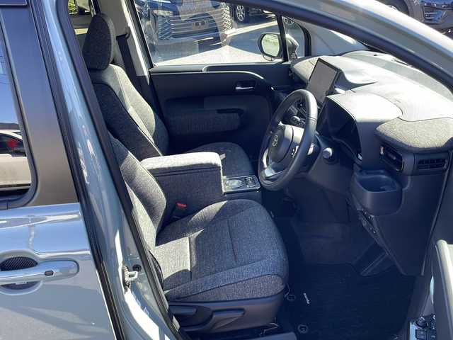 トヨタ シエンタ ハイブリッド Z 山梨県 2022(令4)年 1.7万km アーバンカーキ ワンオーナー/衝突軽減ブレーキ/メモリナビ（AM/FM/BT/フルセグTV）/バックカメラ/アイドリングストップ/クルーズコントロール/プッシュスタート/両側パワースライドドア/ETC2.0/純正LEDヘッドライト/コーナーセンサー/シートヒーター/オートライト