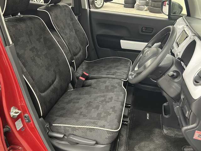 スズキ ハスラー G 長崎県 2018(平30)年 2万km フェニックスレッドパール/ブルーイッシュブラックパール 社外ナビ（AVN-R8W）/・フルセグ/・DVD/・Bluetooth/レーダーブレーキサポート/前席シートヒーター/ETC/シートリフター/ヘッドライトイベライザー/ドライブレコーダー/スマートキー/プッシュスタート/純正フロアマット/アイドリングストップ/オートエアコン