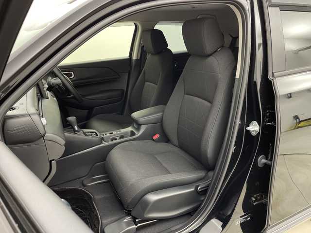 ホンダ ヴェゼル ハイブリッド e:HEV X 新潟県 2023(令5)年 0.9万km クリスタルブラックパール 純正オプションナビ/(ＢＴ／ＦＭ／ＡＭ／ＤＶＤ／フルセグＴＶ）/バックカメラ/ステアリングスイッチ/パドルシフト/置くだけ充電/電格ミラー/ウィンカーミラー/ヘッドライトレベライザー/ドアバイザー/ＥＴＣ