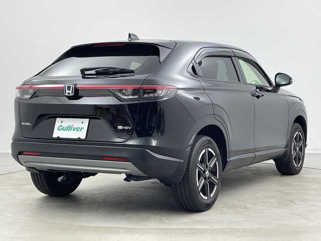 ホンダ ヴェゼル ハイブリッド e:HEV X 新潟県 2023(令5)年 0.9万km クリスタルブラックパール 純正オプションナビ/(ＢＴ／ＦＭ／ＡＭ／ＤＶＤ／フルセグＴＶ）/バックカメラ/ステアリングスイッチ/パドルシフト/置くだけ充電/電格ミラー/ウィンカーミラー/ヘッドライトレベライザー/ドアバイザー/ＥＴＣ