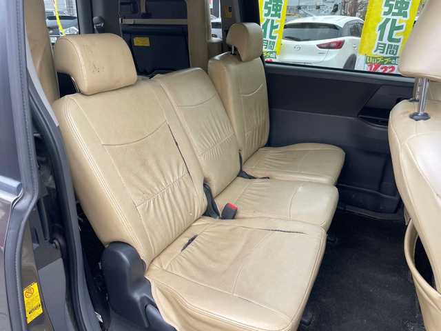 トヨタ ノア X Lセレクション 長野県 2009(平21)年 18.5万km グレーメタリック 社外ナビ(AM/FM/AUX)/電動格納ミラー/両側パワスラ/４WD/取説/記録簿/ABS