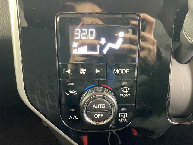 トヨタ ルーミー カスタムG 道央・札幌 2020(令2)年 4.5万km ブラックマイカメタリック ・４WD/・寒冷地仕様/・純正ナビ（CD&DVD&SD）/・クルーズコントロール/・横滑り防止/・アイドリングストップ/・前席シートヒーター/・LEDオートライト/・スマートキー