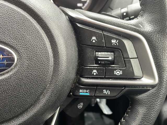 スバル フォレスター ハイブリッド アドバンス 新潟県 2019(平31)年 8.2万km クリスタルホワイトP 純正8インチナビ/(AM/FM/CD/DVD/Bluetooth)/フルセグTV/アイサイトセイフティプラス/フロント・サイドモニター/デジタルインナーミラー/ブラインドスポットモニター/プリクラッシュブレーキ/後退時ブレーキアシスト/AT誤発進抑制制御/AT誤後進抑制制御/レーダークルーズコントロール/レーンキープアシスト/先行車発進お知らせ機能/バックカメラ/ビルトインETC/パワーバックドア/純正ドライブレコーダー/純正フロアマット/純正アルミホイール/全席シートヒーター/ハーフレザー/D/N席パワーシート/LEDヘッドライト