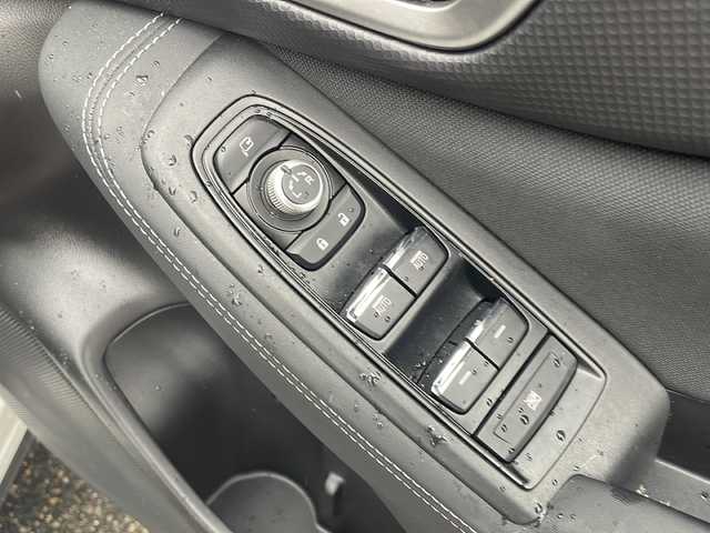 スバル フォレスター ハイブリッド アドバンス 新潟県 2019(平31)年 8.2万km クリスタルホワイトP 純正8インチナビ/(AM/FM/CD/DVD/Bluetooth)/フルセグTV/アイサイトセイフティプラス/フロント・サイドモニター/デジタルインナーミラー/ブラインドスポットモニター/プリクラッシュブレーキ/後退時ブレーキアシスト/AT誤発進抑制制御/AT誤後進抑制制御/レーダークルーズコントロール/レーンキープアシスト/先行車発進お知らせ機能/バックカメラ/ビルトインETC/パワーバックドア/純正ドライブレコーダー/純正フロアマット/純正アルミホイール/全席シートヒーター/ハーフレザー/D/N席パワーシート/LEDヘッドライト