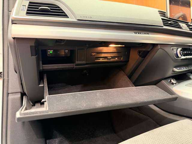 アウディ Ｑ５ 40TDIクワトロ スポーツ 千葉県 2019(令1)年 4.9万km グレイシアホワイトメタリック ACC　/半革　/ナビ　/TV　/360°Bluetooth接続　/マトリクスLED　/バーチャルコックピット　/シートヒーター　/電動シート　/電動リアゲート　/パーキングアシスト　/衝突軽減B　/BSM　/LKA　/ETC　/ドラレコ